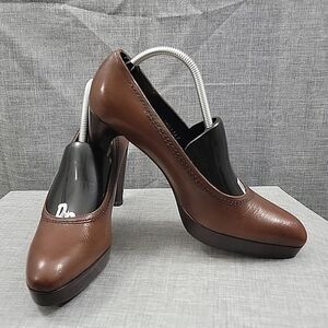 Stuart Weitzman NWOT Platform Pump Stitch Detail Brown Leather Heel Women's 9N
